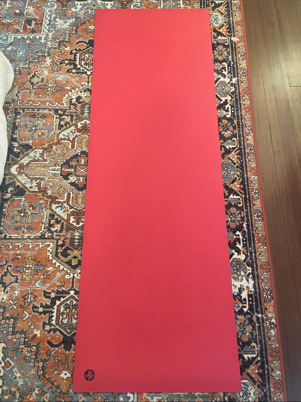 Manduka PROlite Yoga Mat 4.7mm Coral Pink - Picture 4 of 7